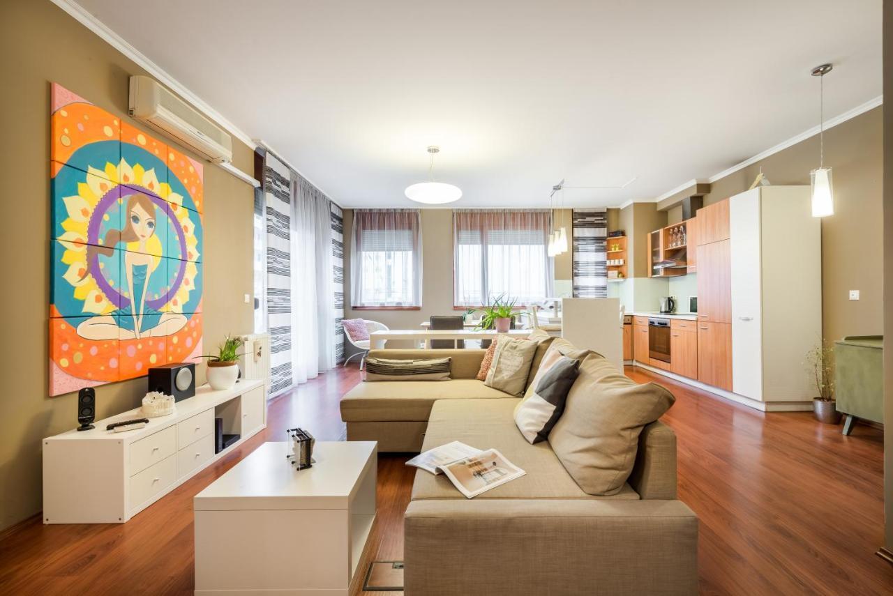 Apartment Downtown Karpat 9 ブダペスト エクステリア 写真